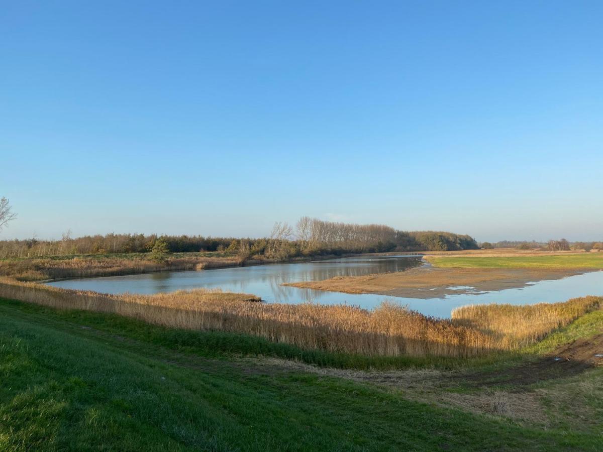 Bungalow Scheldezicht In Zeeland Dicht Bij Zee Scherpenisse Exteriér fotografie